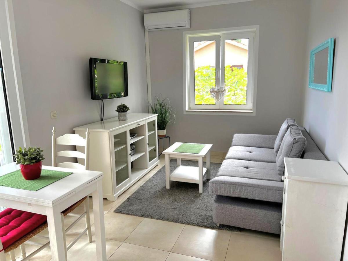 Apartments Ruzic Njivice Buitenkant foto